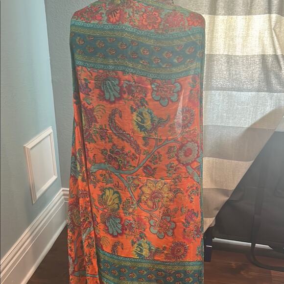 Indian Pashmina with ebroidered edge gorgeous vibrant colors - Picture 4 of 7